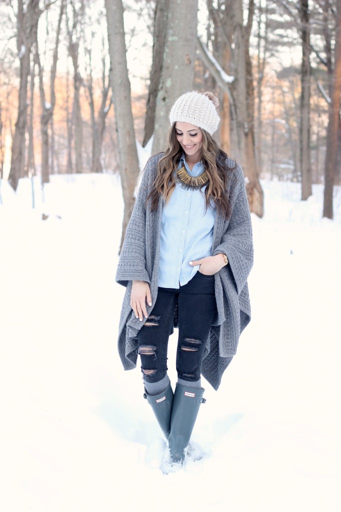 Sweater cardigan, Hunter boots, winter fashion