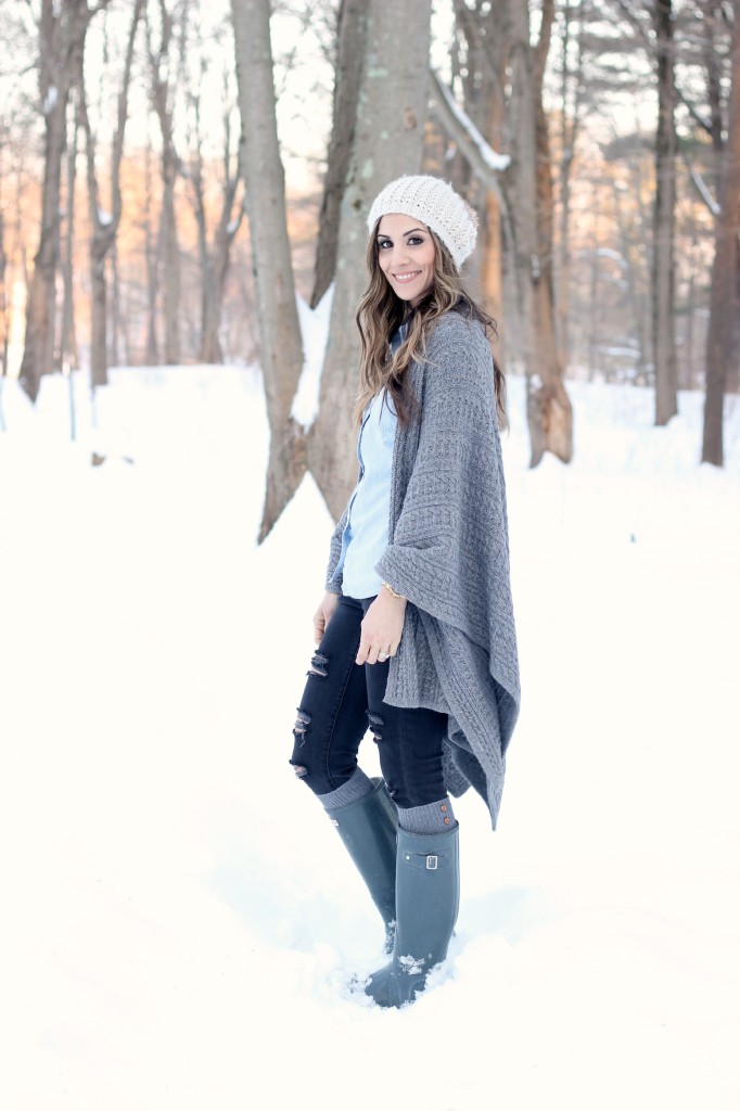 Sweater cardigan, Hunter boots, winter fashion