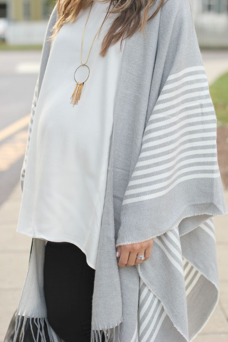 Maternity Style // Ivory and Grey Poncho