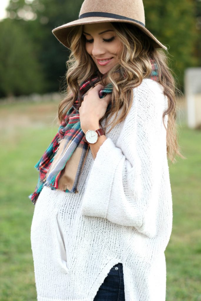 Fall maternity outfit, plaid blanket scarf and oversized sweater