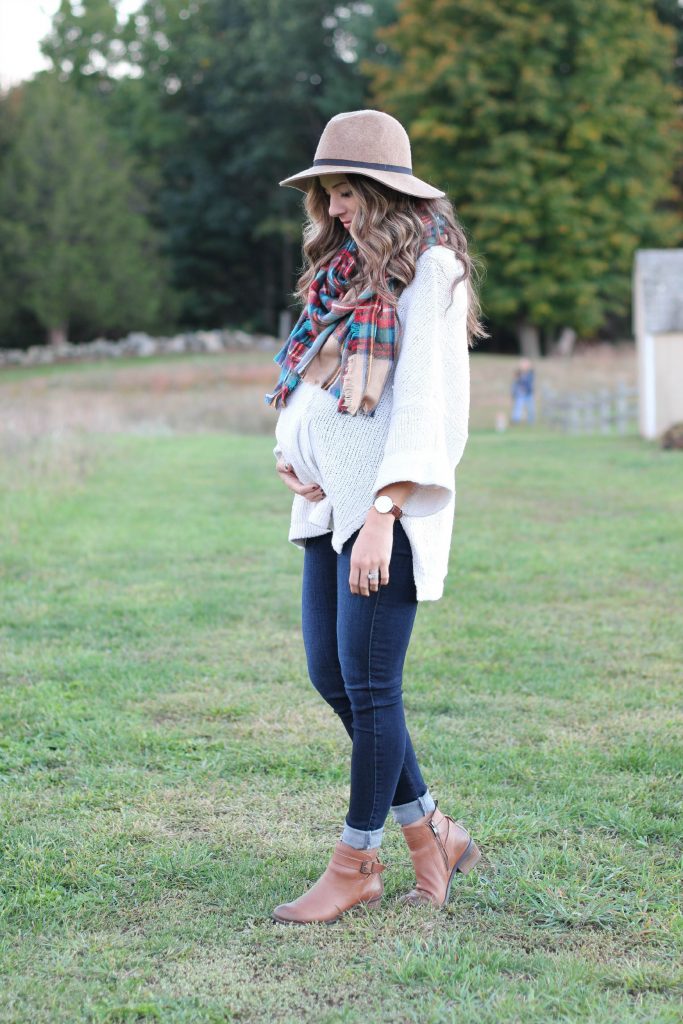 Fall maternity outfit, plaid blanket scarf and oversized sweater