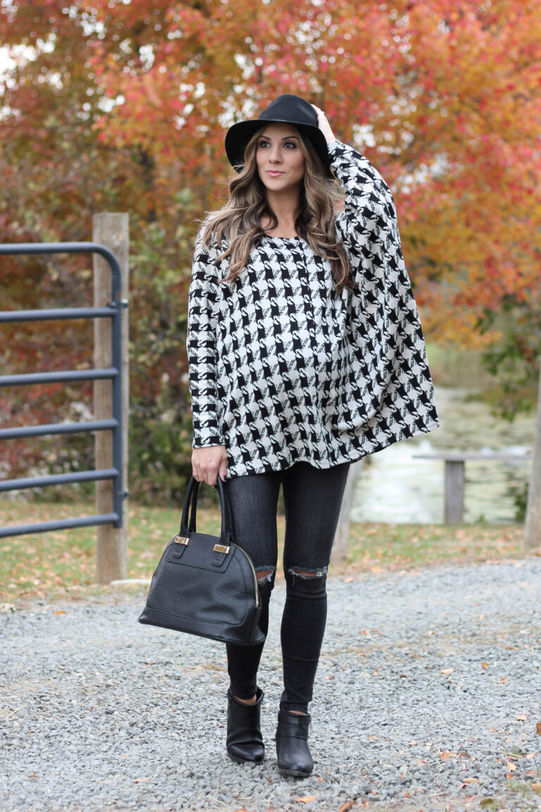 Maternity Style // Houndstooth Poncho