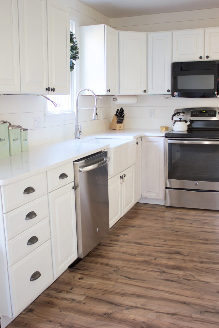 Kitchen Progress: Pergo Flooring Before and After