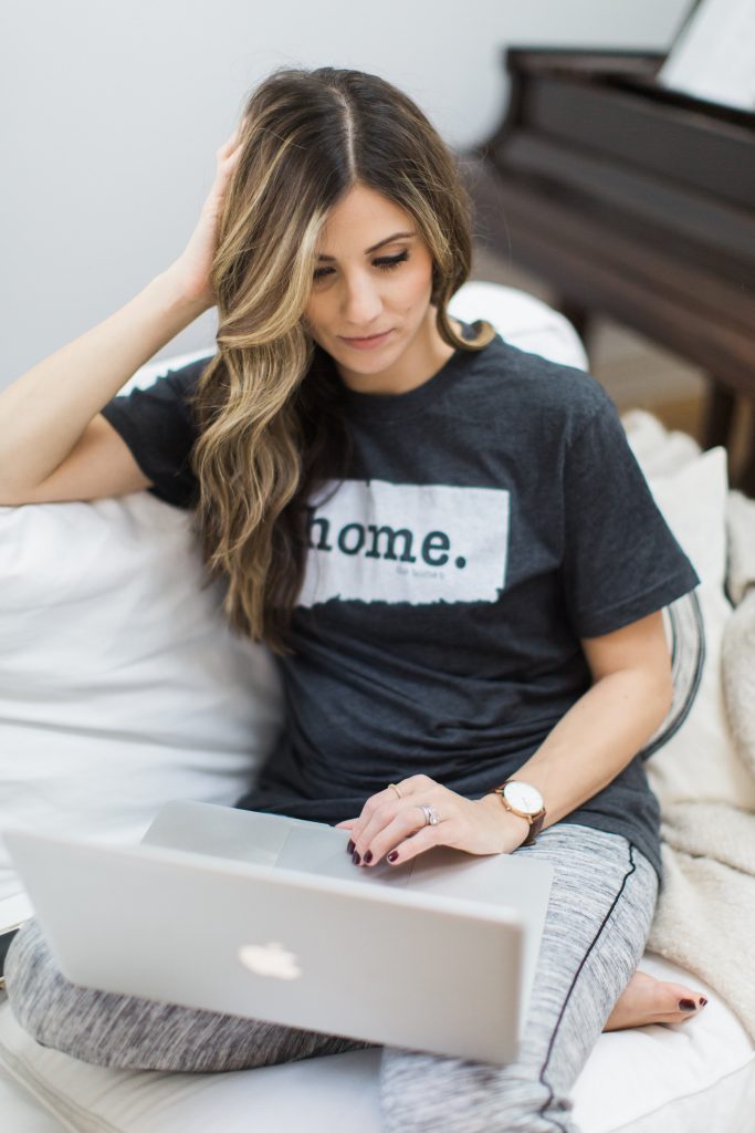 How to wear a graphic tee, The Home T