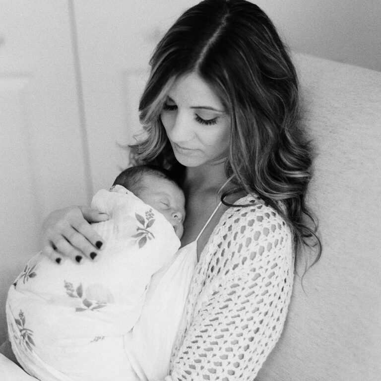 Mom + Baby // Tips For Successful Breastfeeding: As Told From a Former Exclusive Pumper
