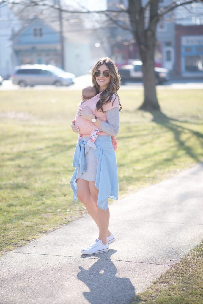 The best nursing friendly dresses for breastfeeding moms