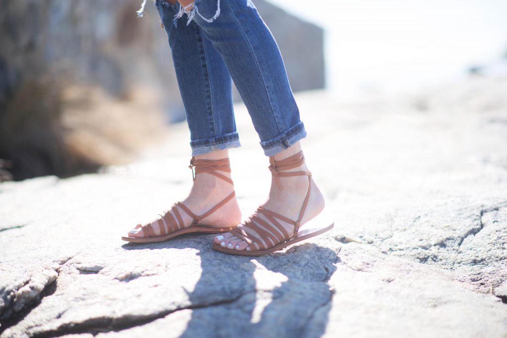 Casual mom outfit with beek heron sandals