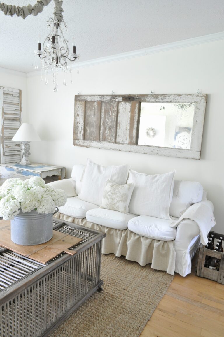 Cottage Feature: Buckets of Burlap