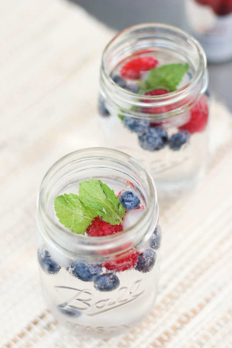 Lifestyle // Mint Berry Summer Mocktail