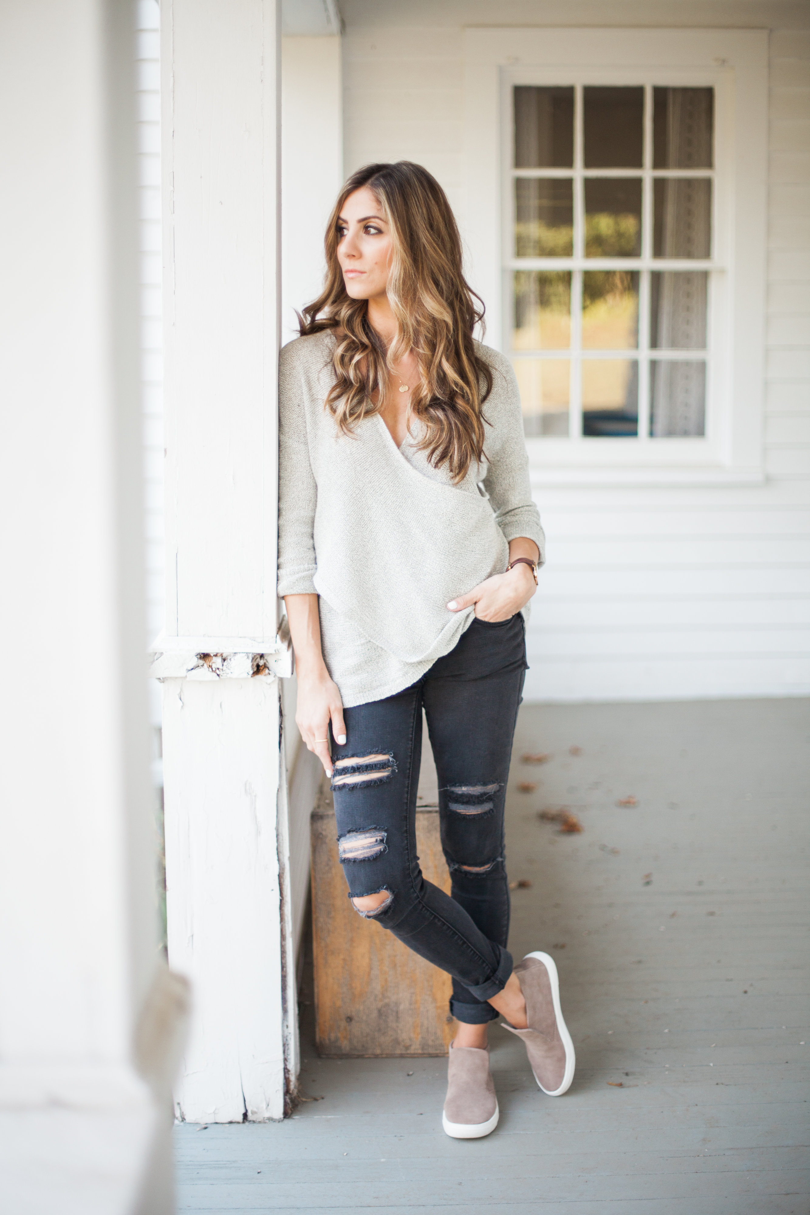 Best Mom Sneakers & How to Style Them - Lauren McBride