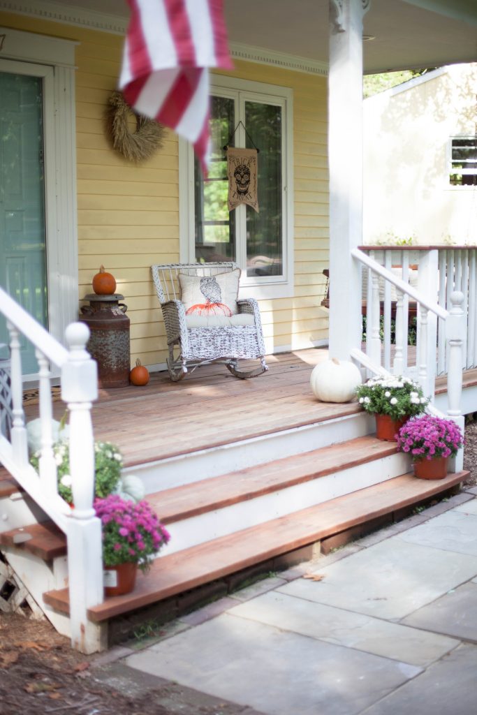 Simple rustic Halloween front porch decor