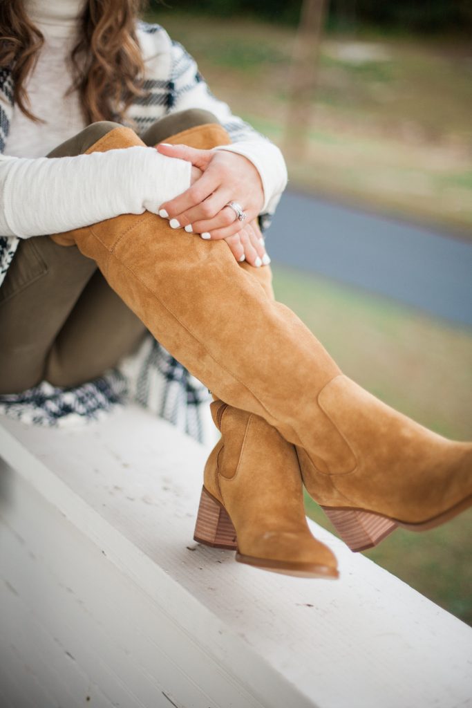 Simple tips on how to wear over the knee boots for the fall season