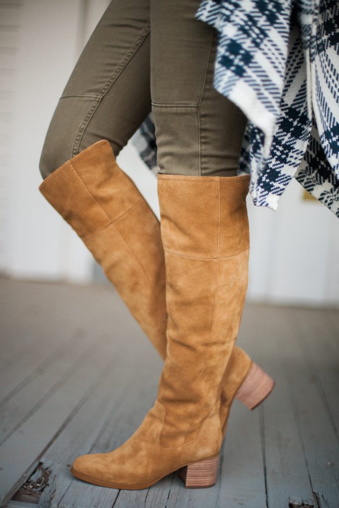 Simple tips on how to wear over the knee boots for the fall season