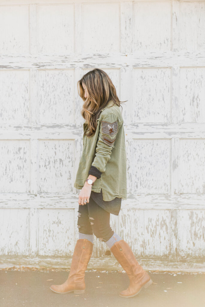 A casual fall look styling a cargo jacket with Frye boots