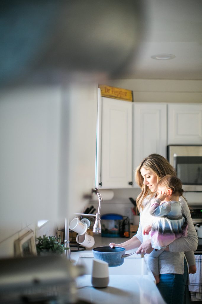 How Google Home helps keep mom life on track and makes your day a little easier! Anything to make us a little more organized is a good thing, right?