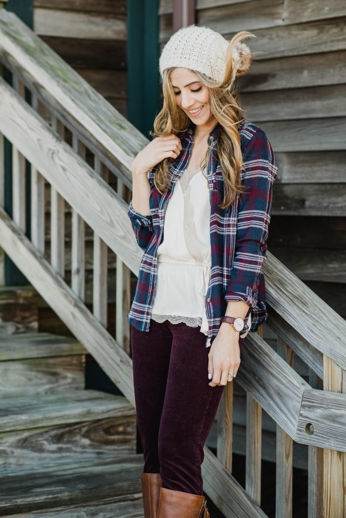 Two holiday card outfit ideas perfect for taking your holiday cards! Both with festive touches like cozy knits, flannel, and lace