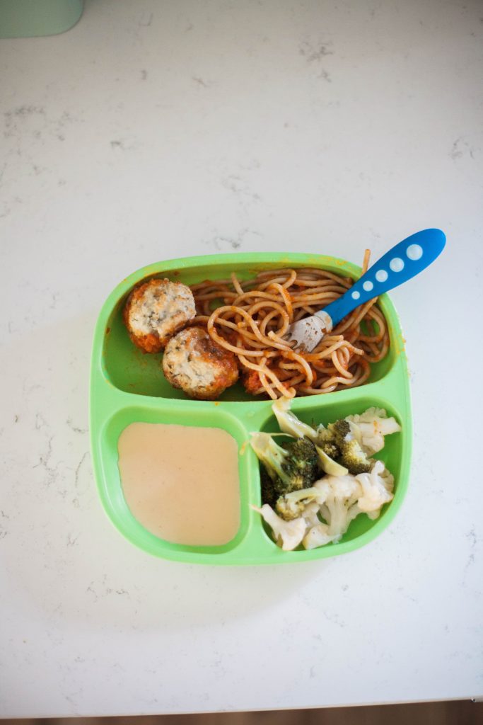 How meal time are made easy with Nurture Life organic subscription food service for kids!