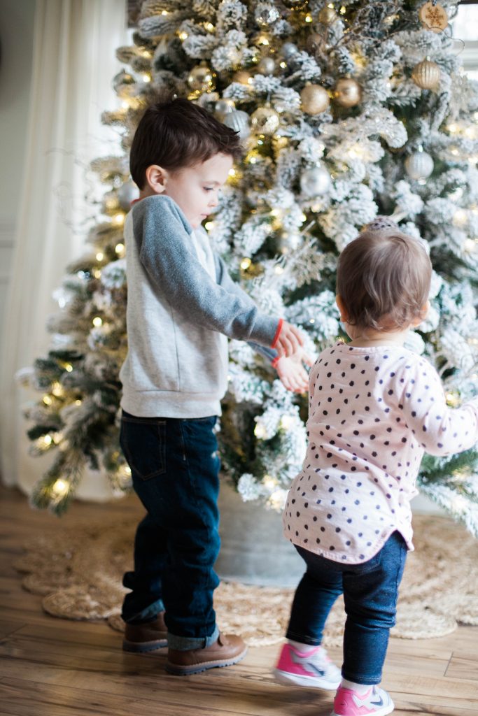 A list of Christmas activities to do with kids, including a short list of local Connecticut kid-friendly events!