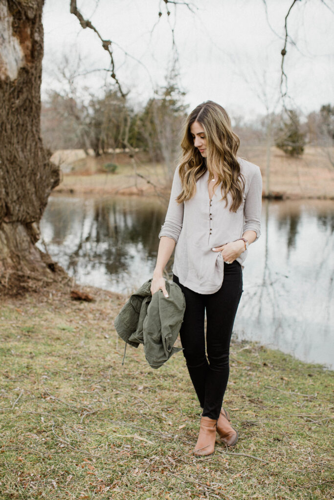 This blouse and frayed black skinny jeans are perfect for a casual Valentine's Day outfit!