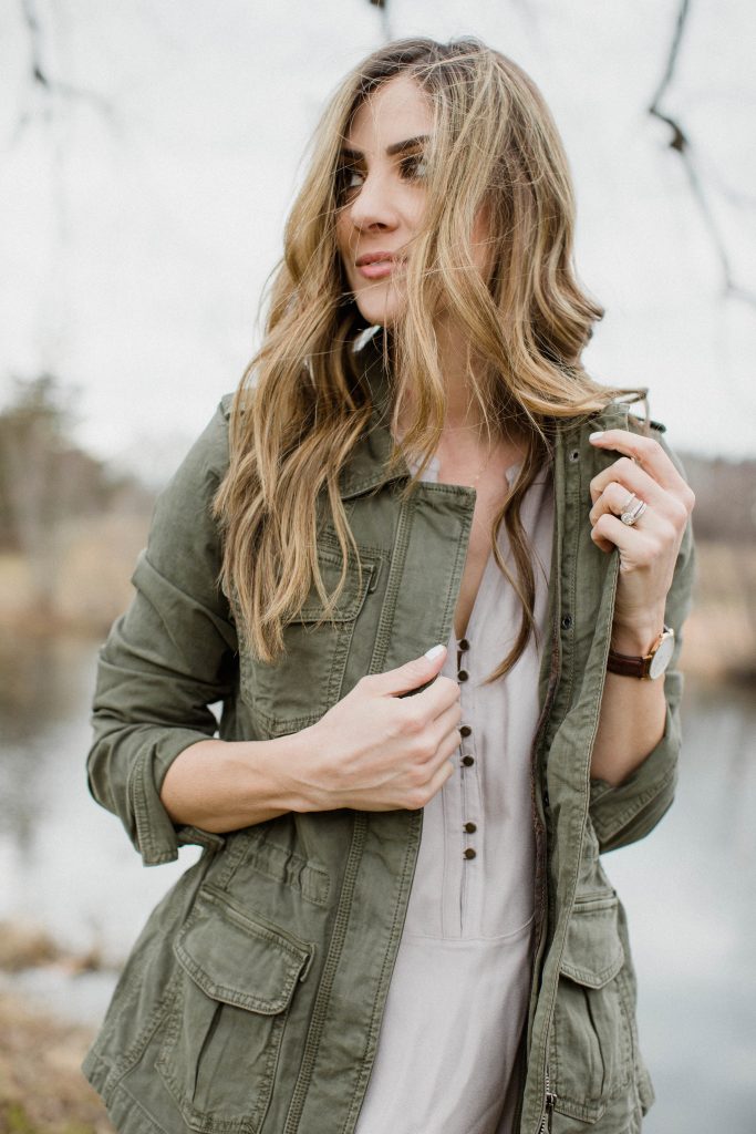 I love the addition of this cargo jacket for a casual Valentine's Day outfit