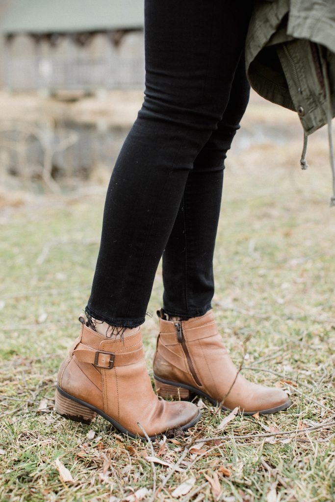 Frayed denim makes for a casual Valentine's Day outfit!