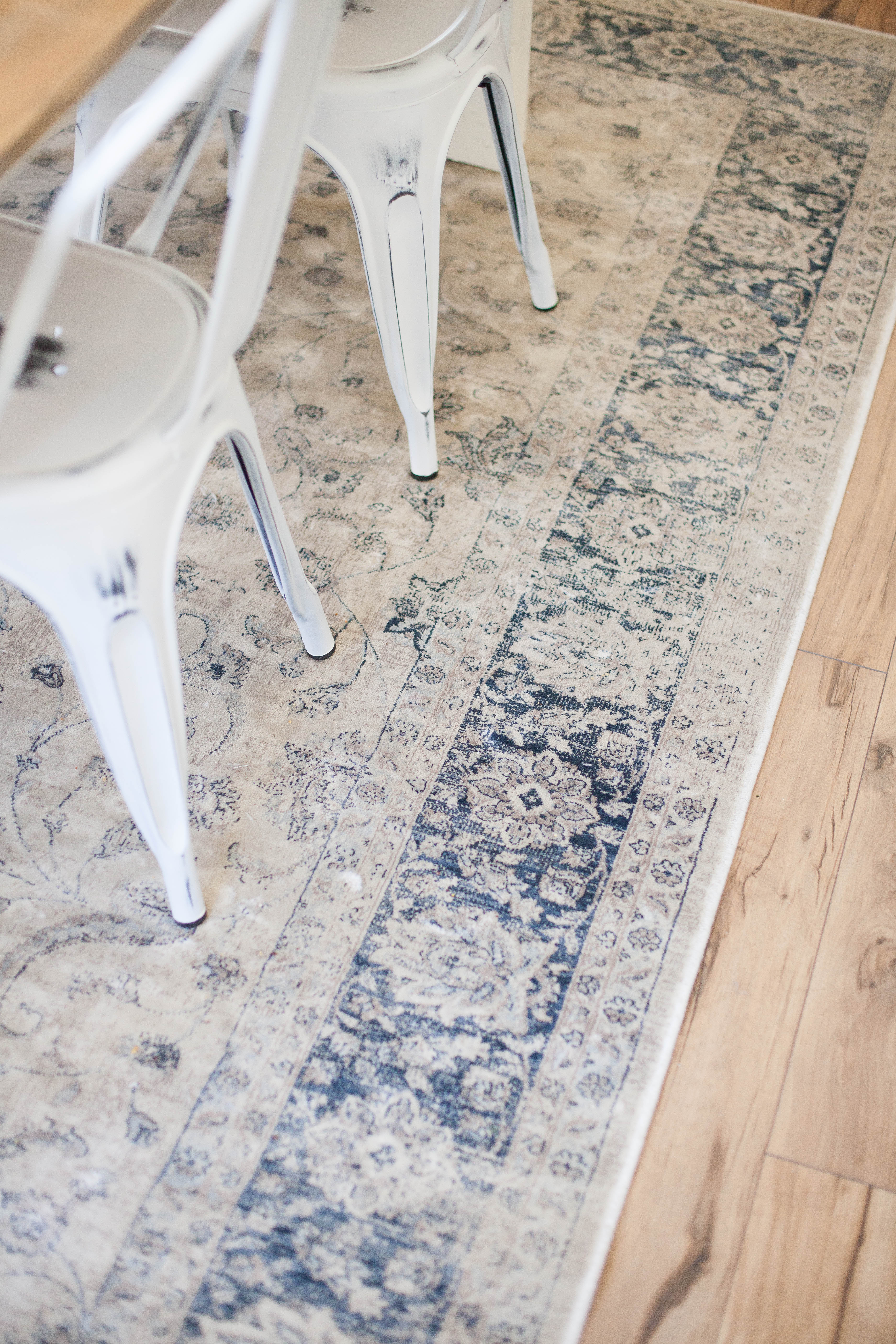 Spring cottage dining room featuring Safavieh Vintage Oriental Stone / Blue Rug