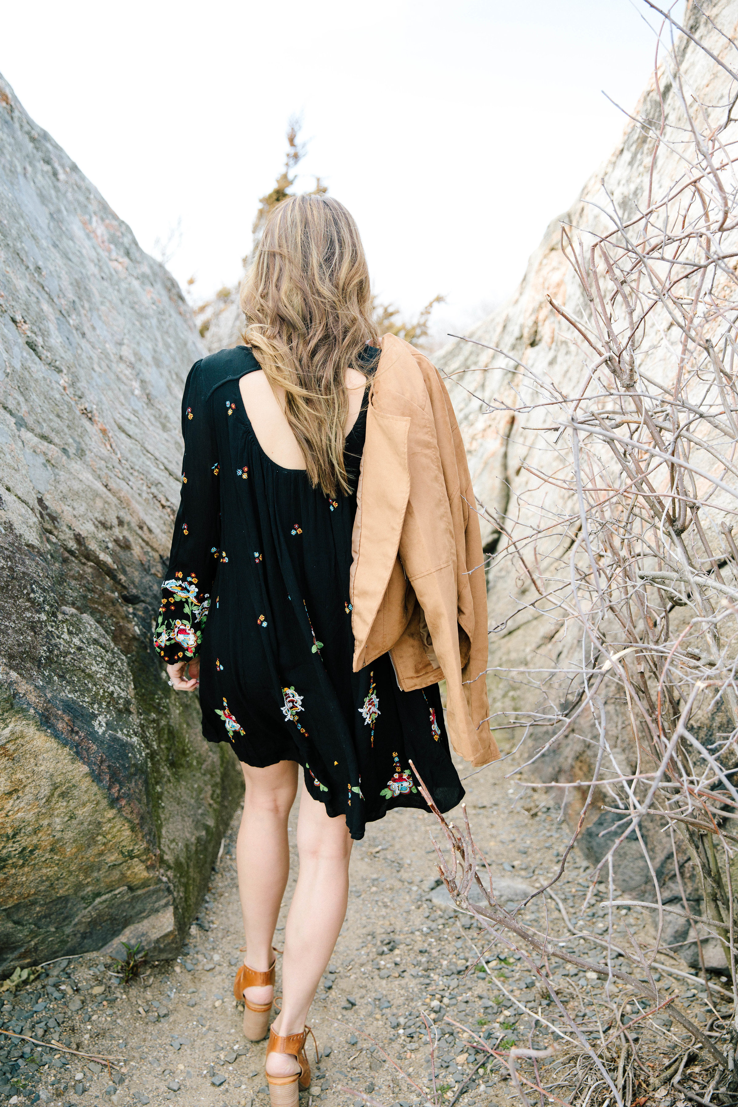 Boho chic has never been easier. This is the simplest way to style a boho embroidered dress. This dress is perfect in every way for Spring and you need it in your closet.