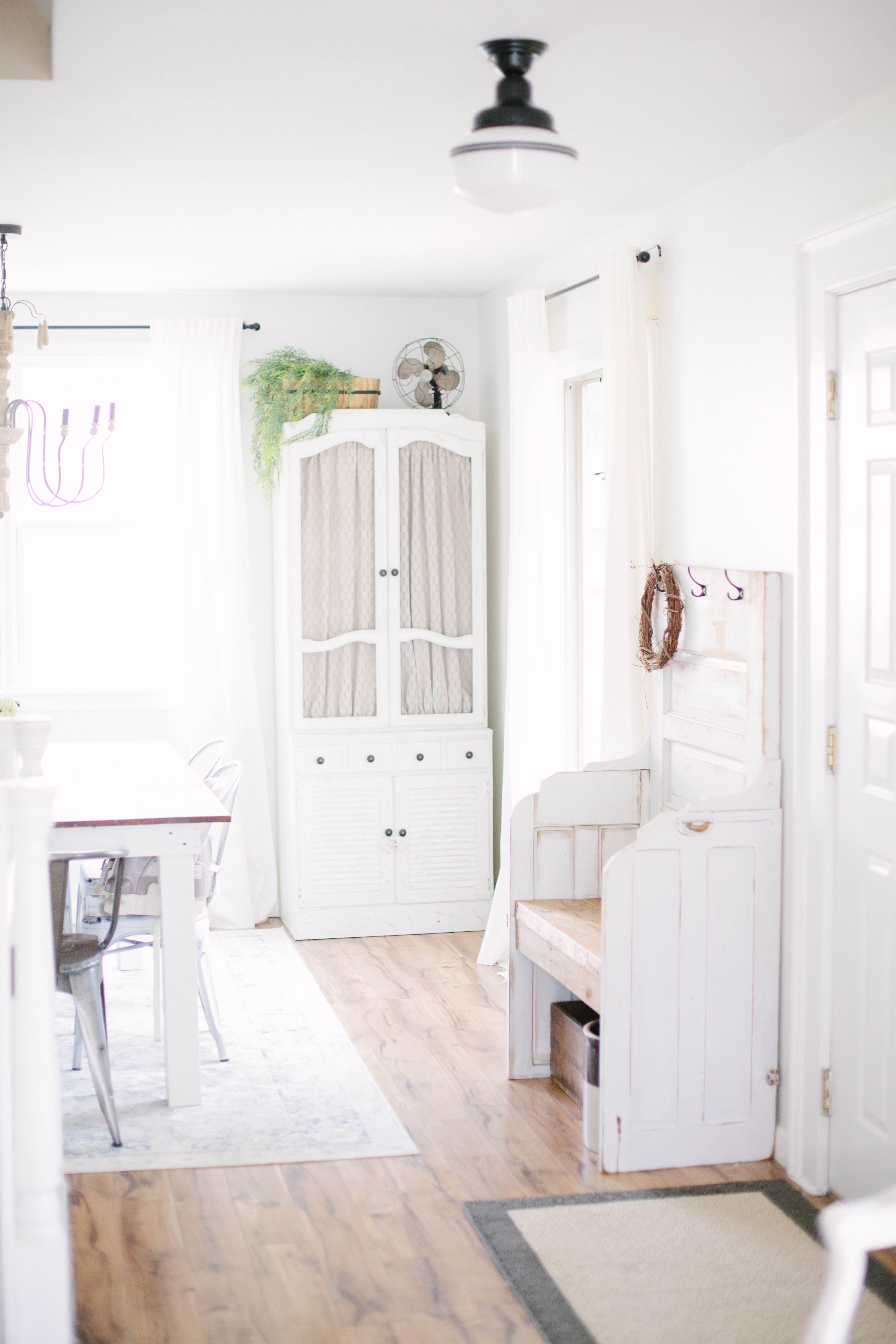 Four simple tips on How To Define Your Foyer Space that are easy inexpensive. Whether your foyer is large or small, these tips will offer a high impact!