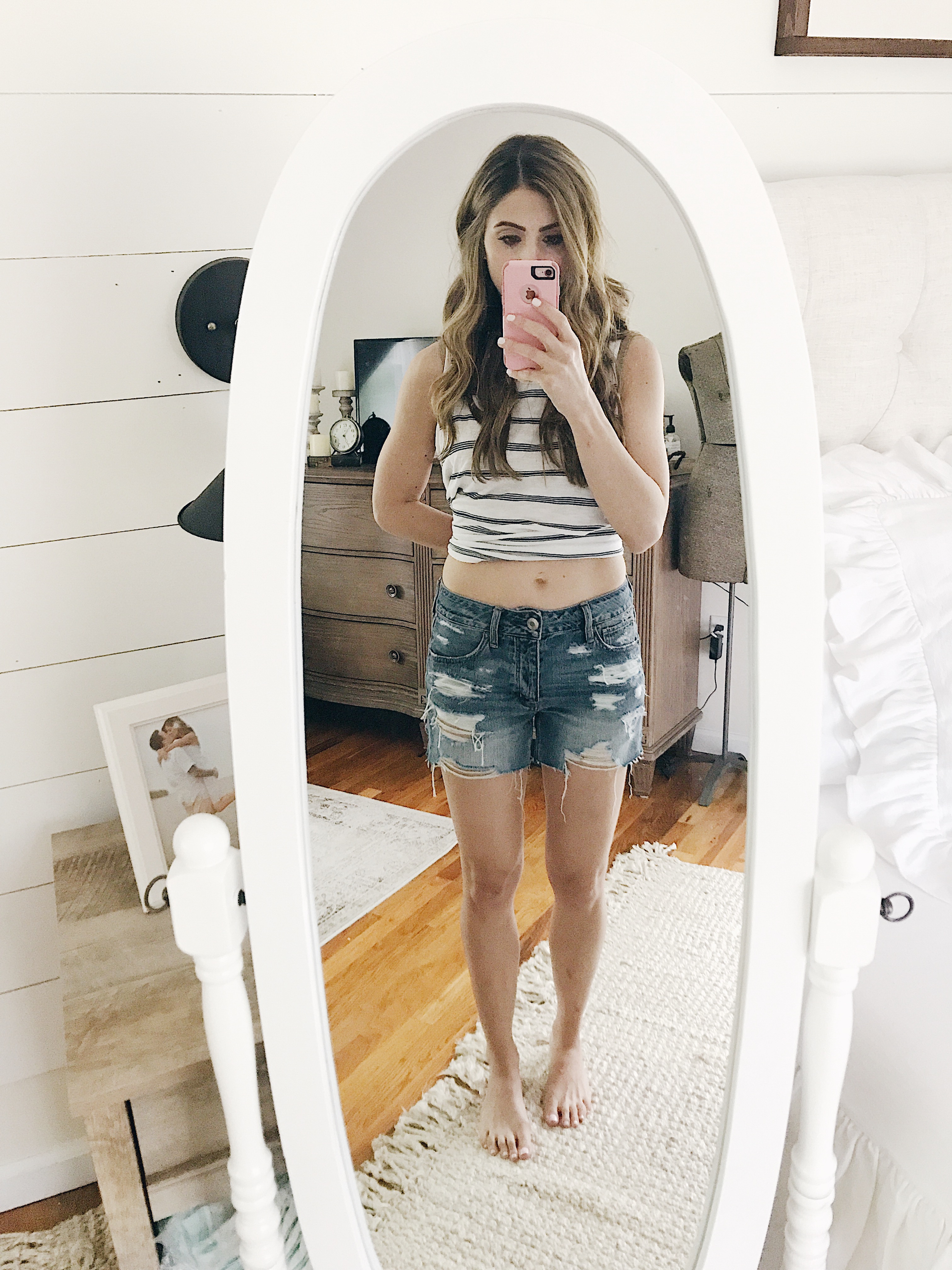 A full review of the Best Mom Shorts, including information on rise, inseam, and photos to show fit! Including a review of American Eagle's Tomgirl shorts. 