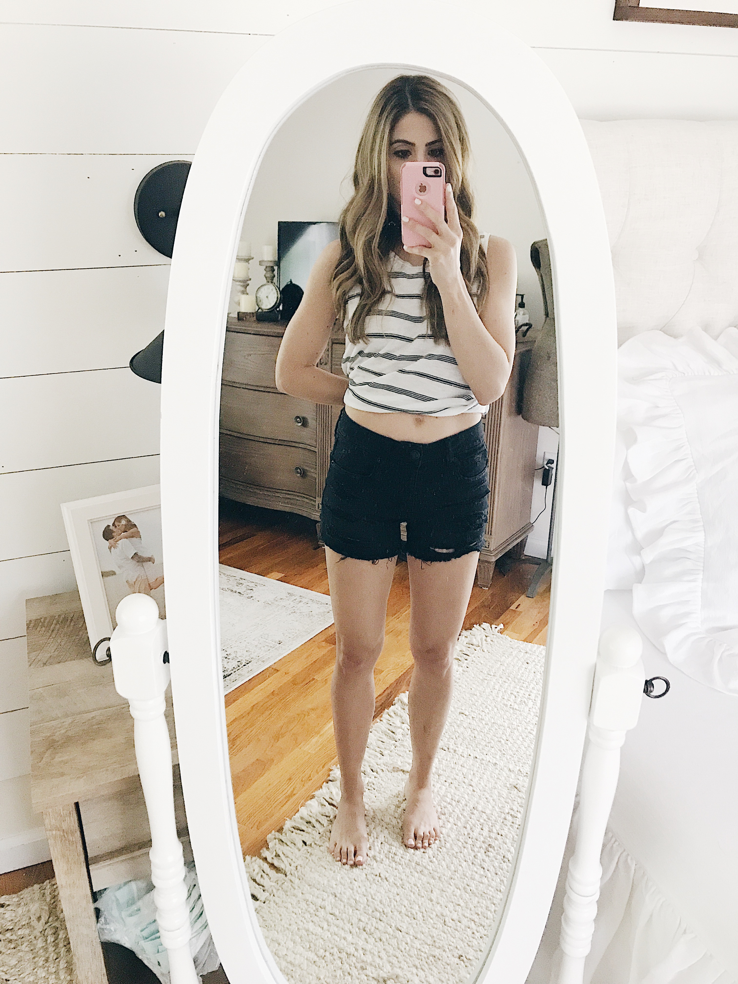 A full review of the Best Mom Shorts, including information on rise, inseam, and photos to show fit! Including a review of American Eagle's Black Tomgirl shorts. 