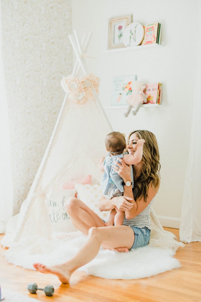 Style // Summer Mom Wardrobe Essentials