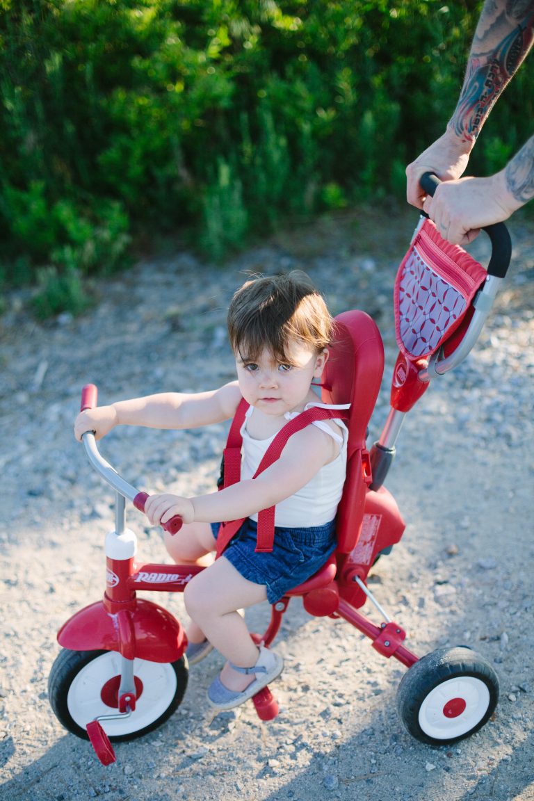 Mom + Baby // Outdoor Toys That Will Save Your Sanity This Summer
