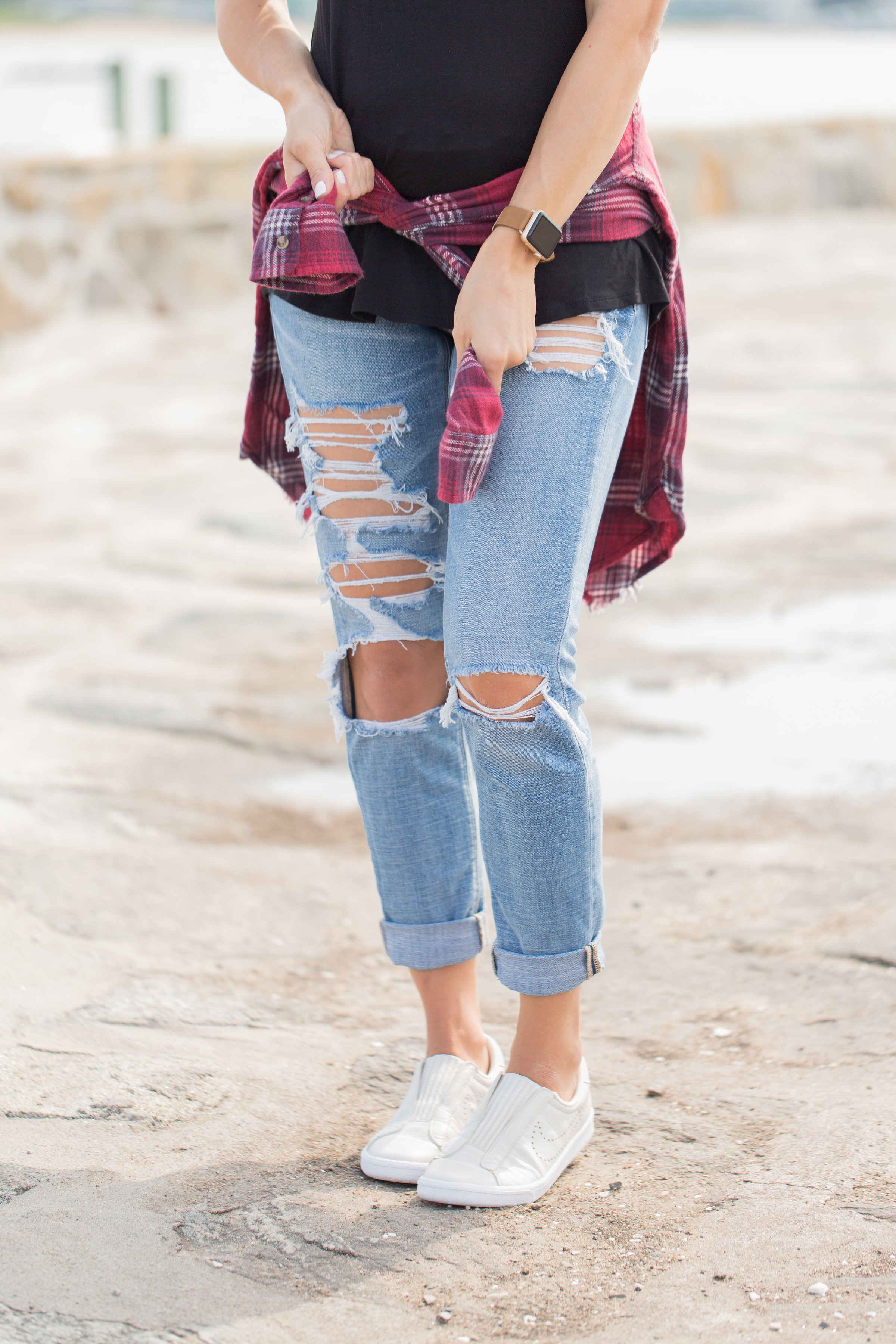 Love boyfriend jeans? Here's how to style boyfriend jeans for fall including specific styling tips devoted to these looser fitting jeans.