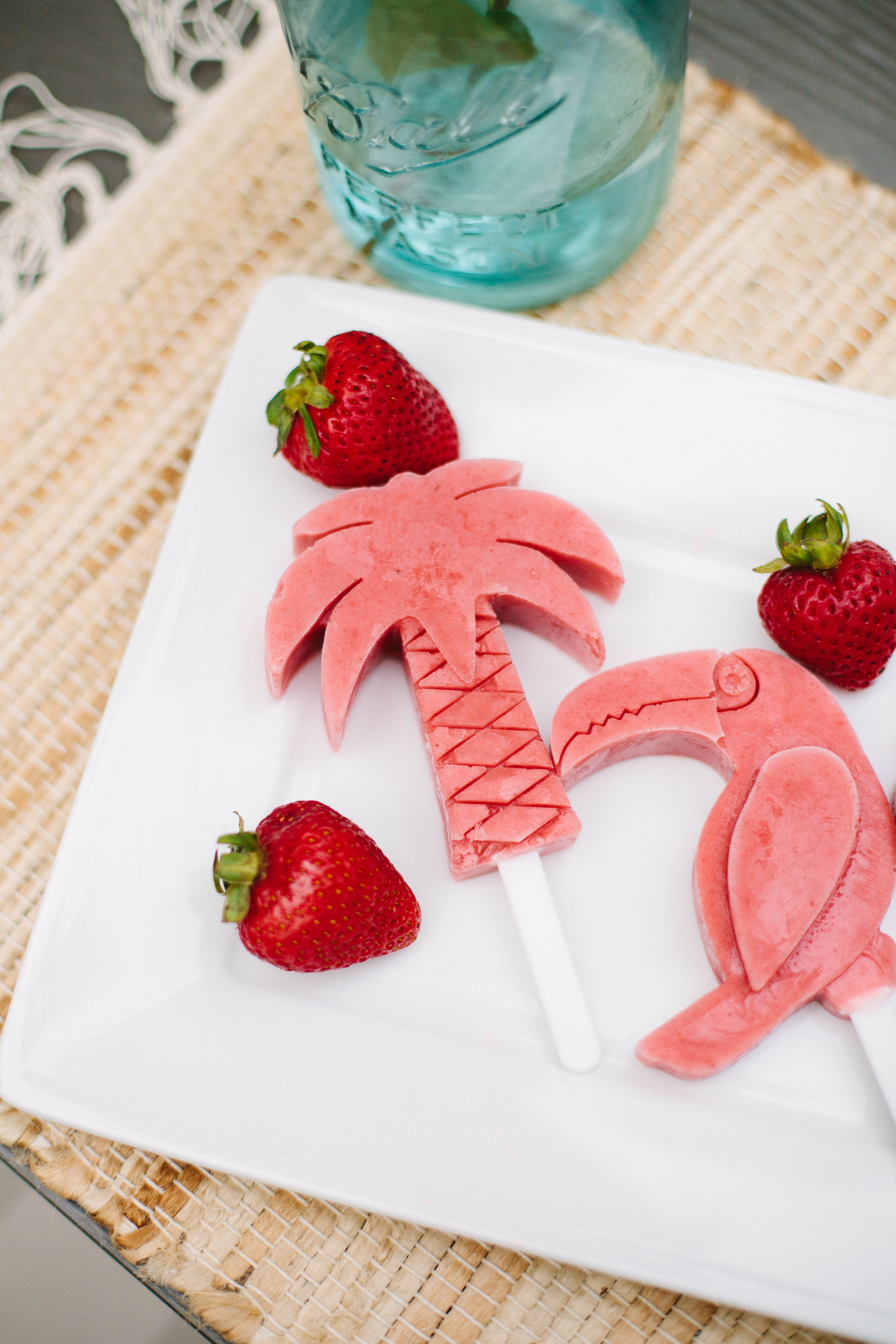 Looking for a healthy summer treat? These simple homemade strawberry banana popsicles will have your kids asking for more!