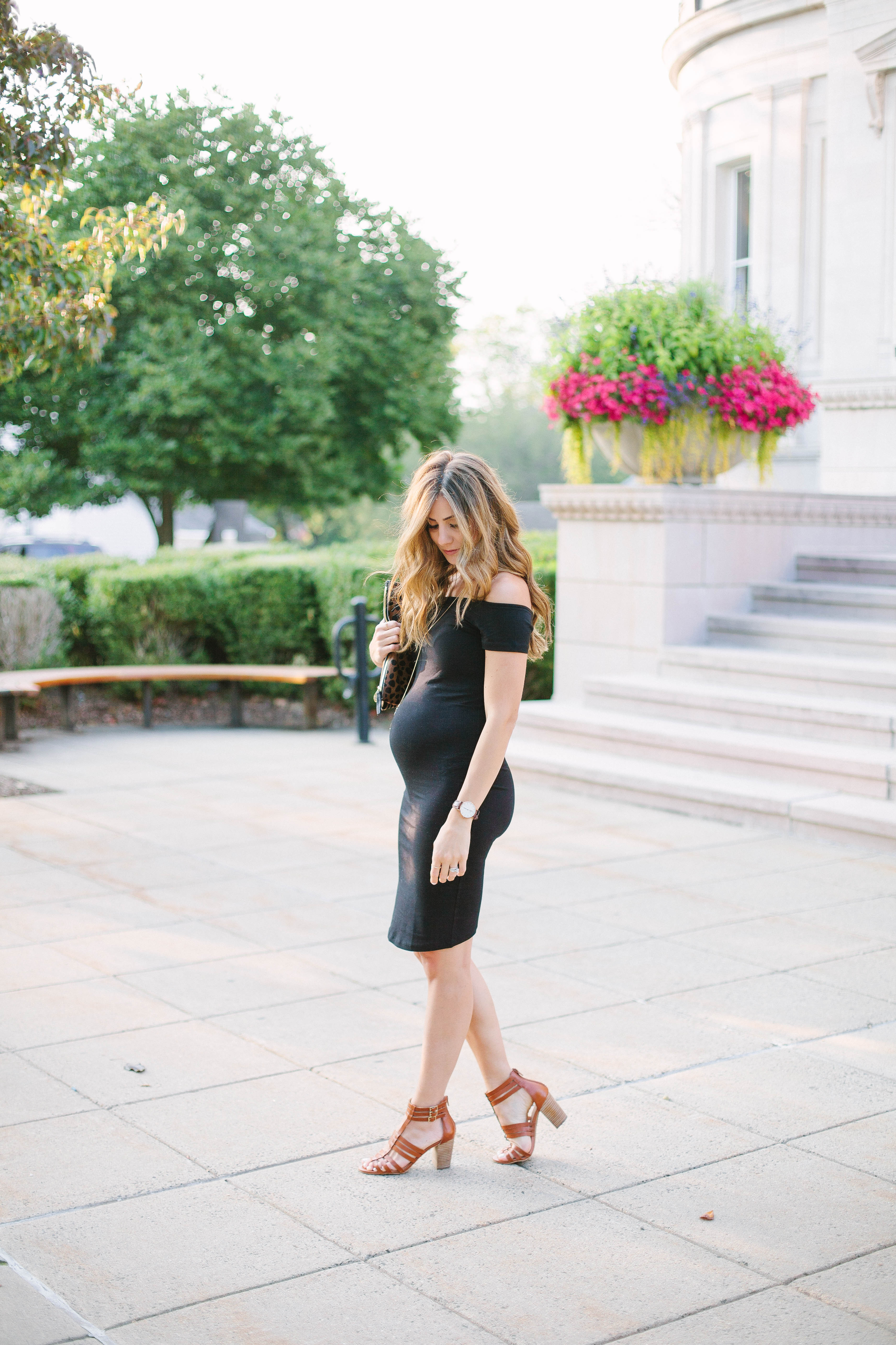 Maternity Photos with Black Dress 