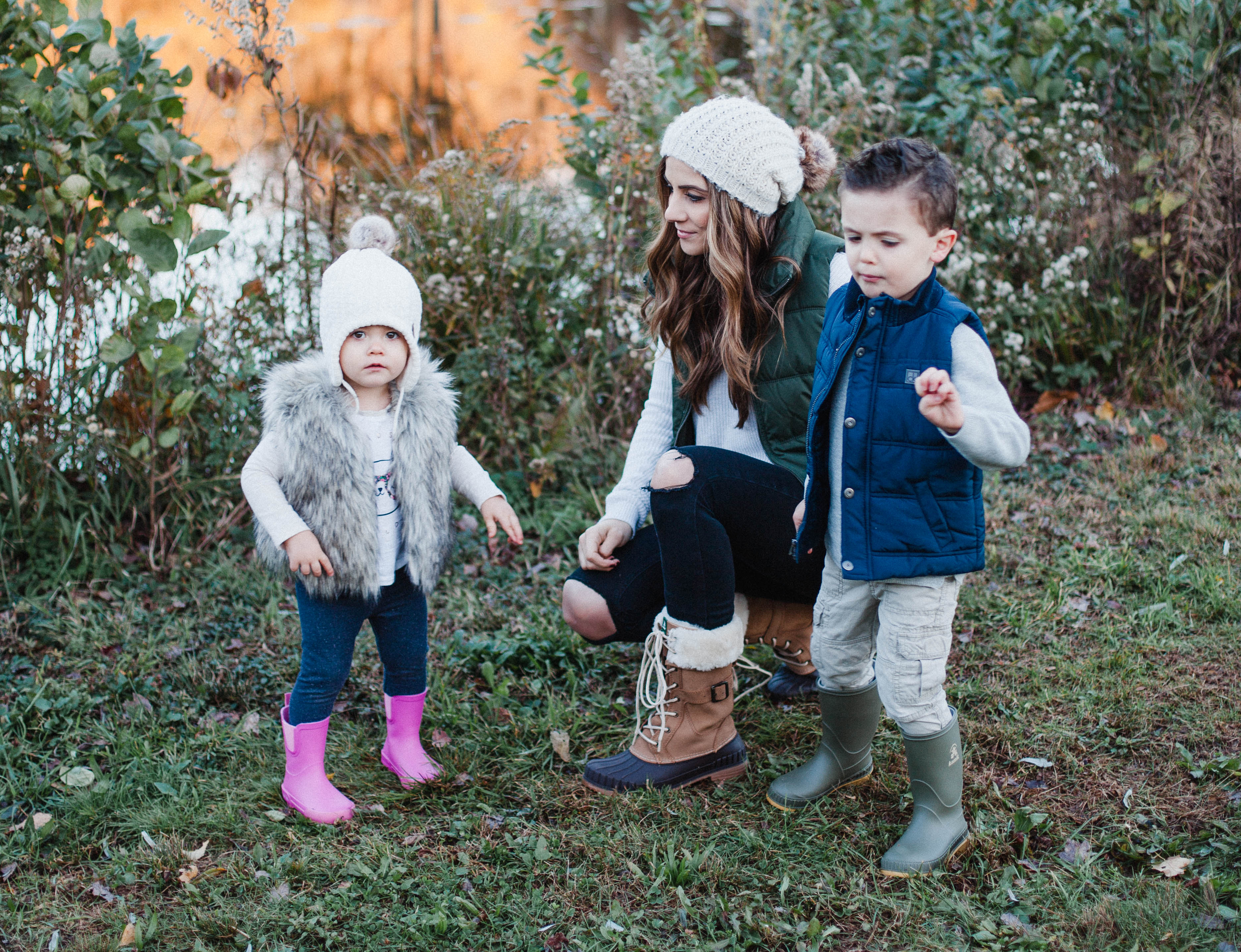 Life and style blogger Lauren McBride shares Free Fall Family Activities to take in the sights and celebrate the fall season outdoors with your family.