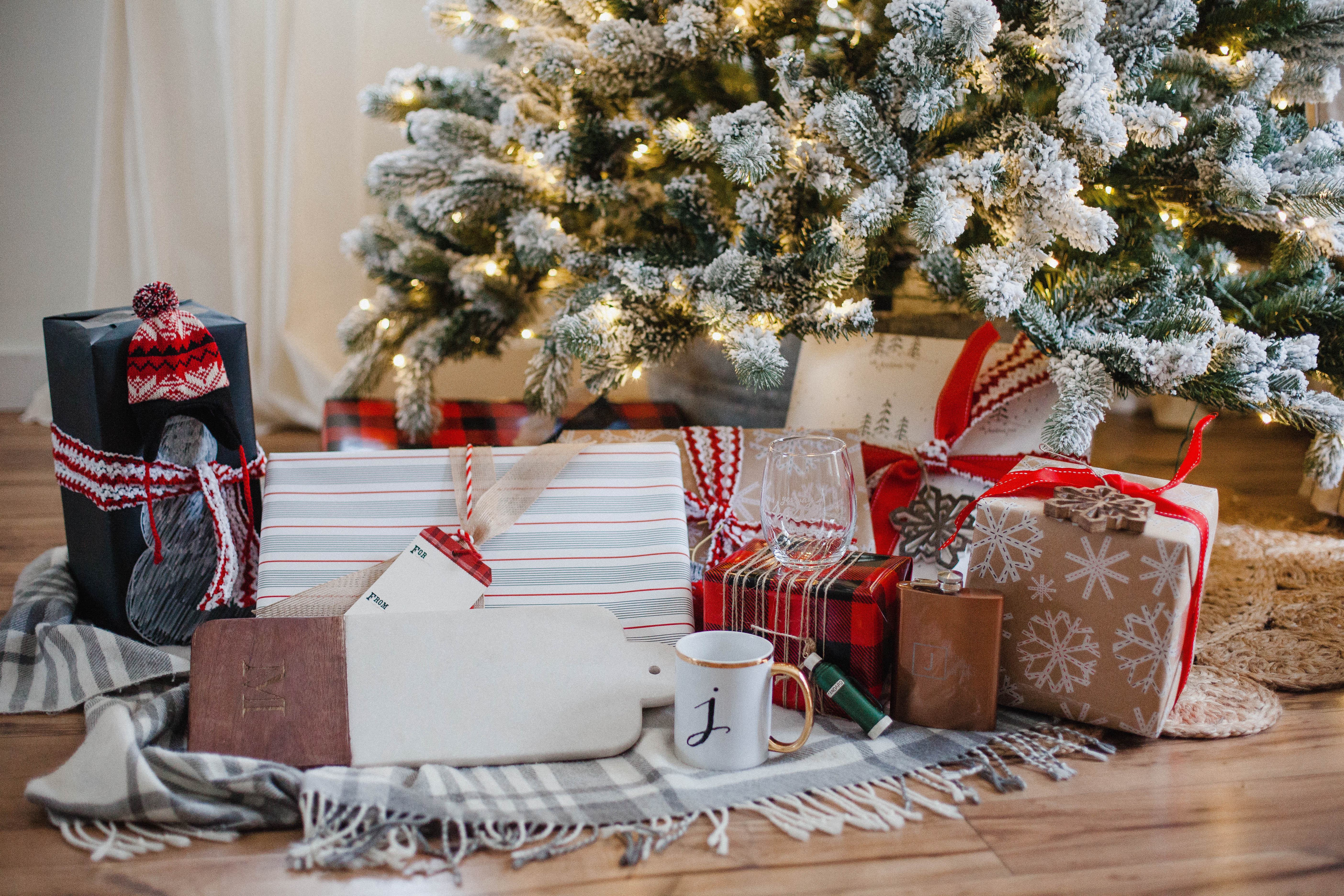 Life and style blogger Lauren McBride shares the Best Personalized Holiday Gifts for the season and how to go above and beyond standard personalization!