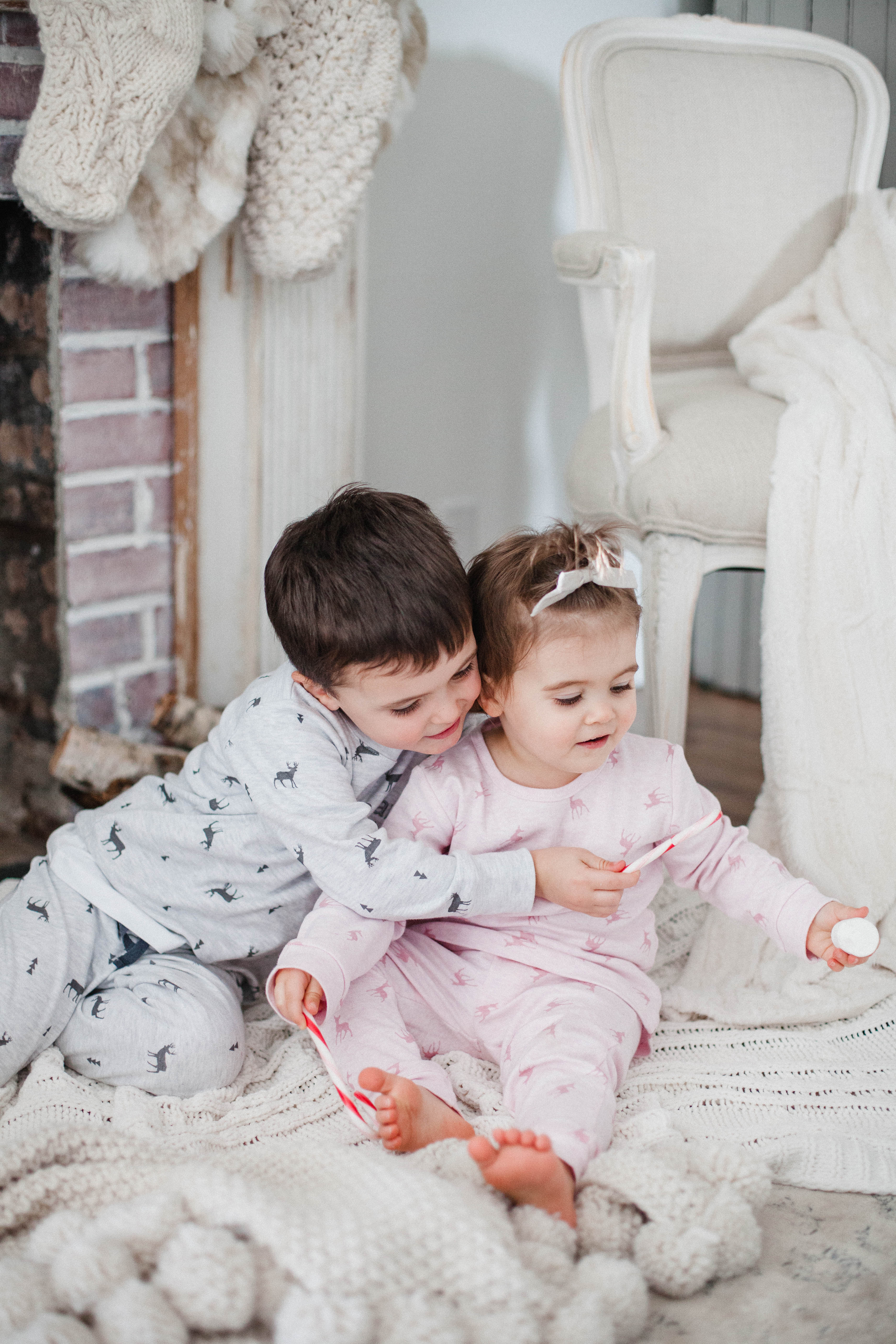 Life & style blogger Lauren McBride shares the perfect way to gift "The Magic of Family Time" this holiday season with personalized gifts from My 1st Years.