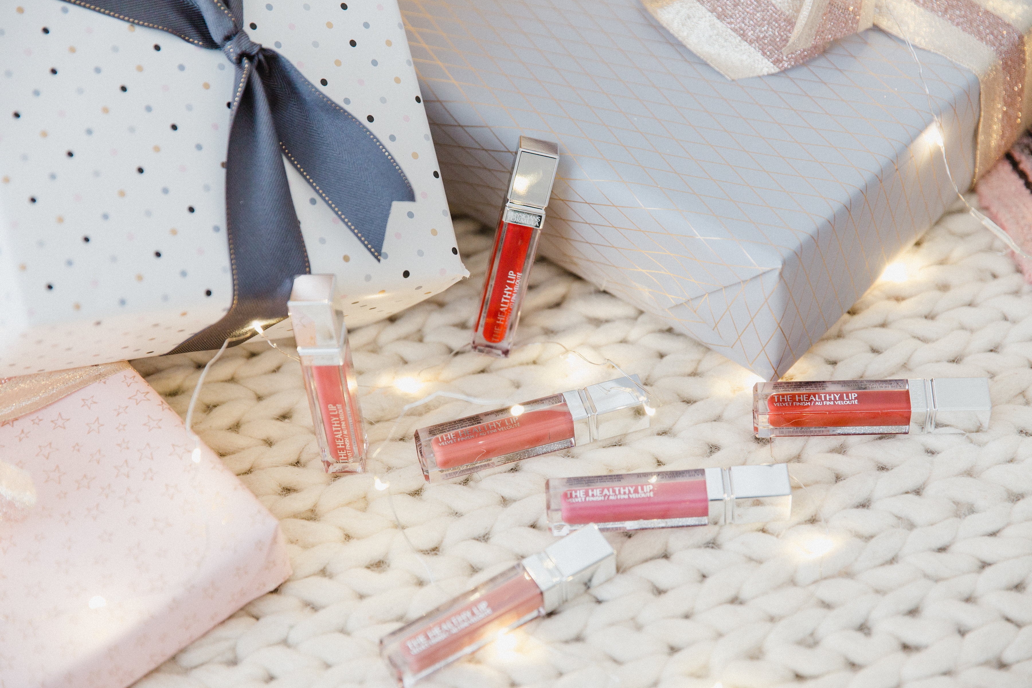 Life and style blogger Lauren McBride shares three simple holiday makeup tips that take minimal time and effort and will enhance your look for the holidays!