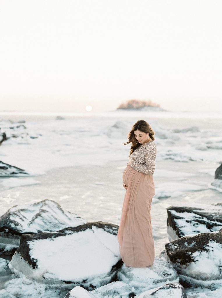 What To Wear For A Winter Maternity Shoot Mumsypop