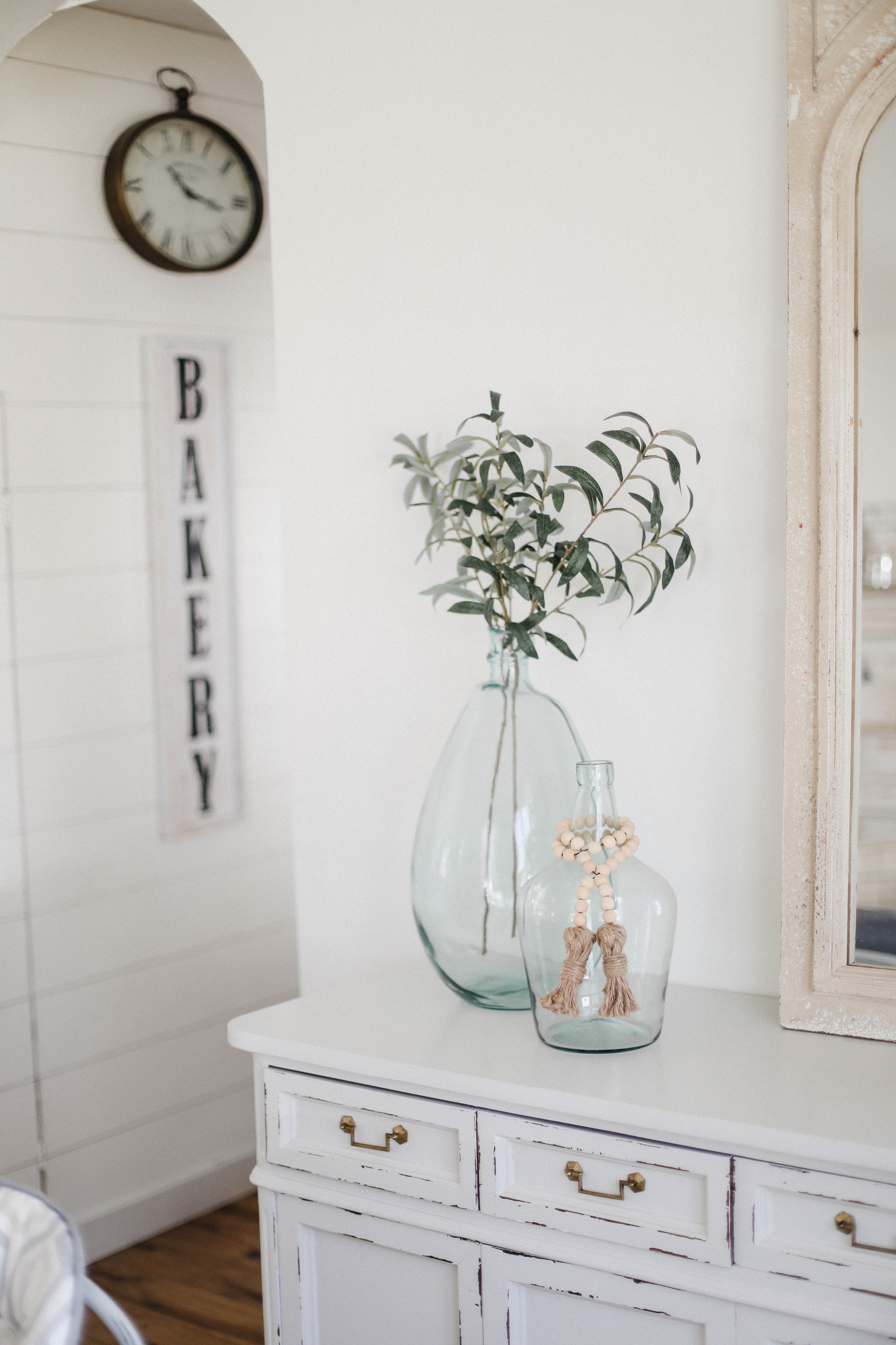 Life and style blogger Lauren McBride shares her Spring Cottage Dining Room complete with a list of sources, and including some budget friendly items.