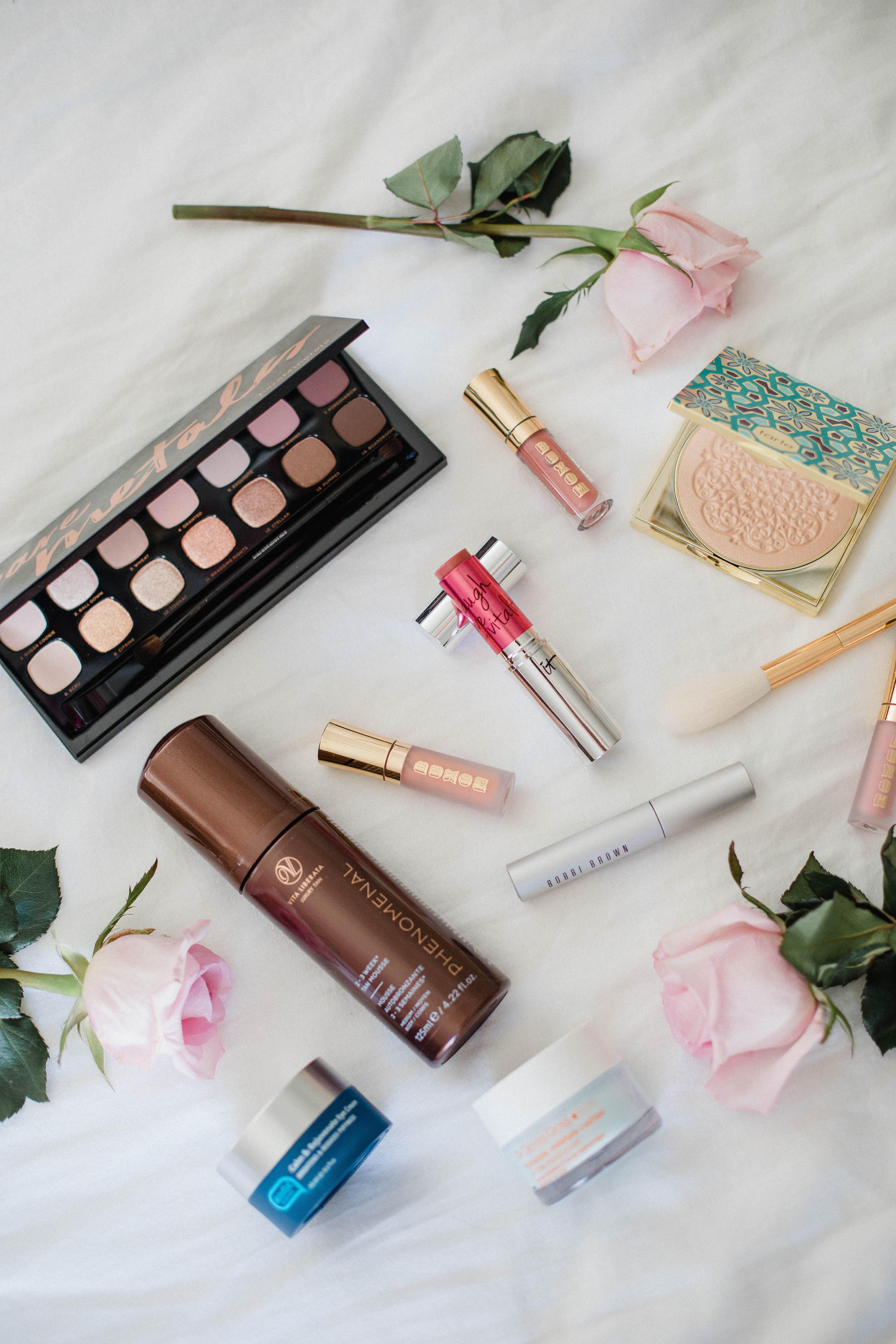 Life and style blogger Lauren McBride shares 8 must have products for spring, including a variety of skincare and beauty products. 