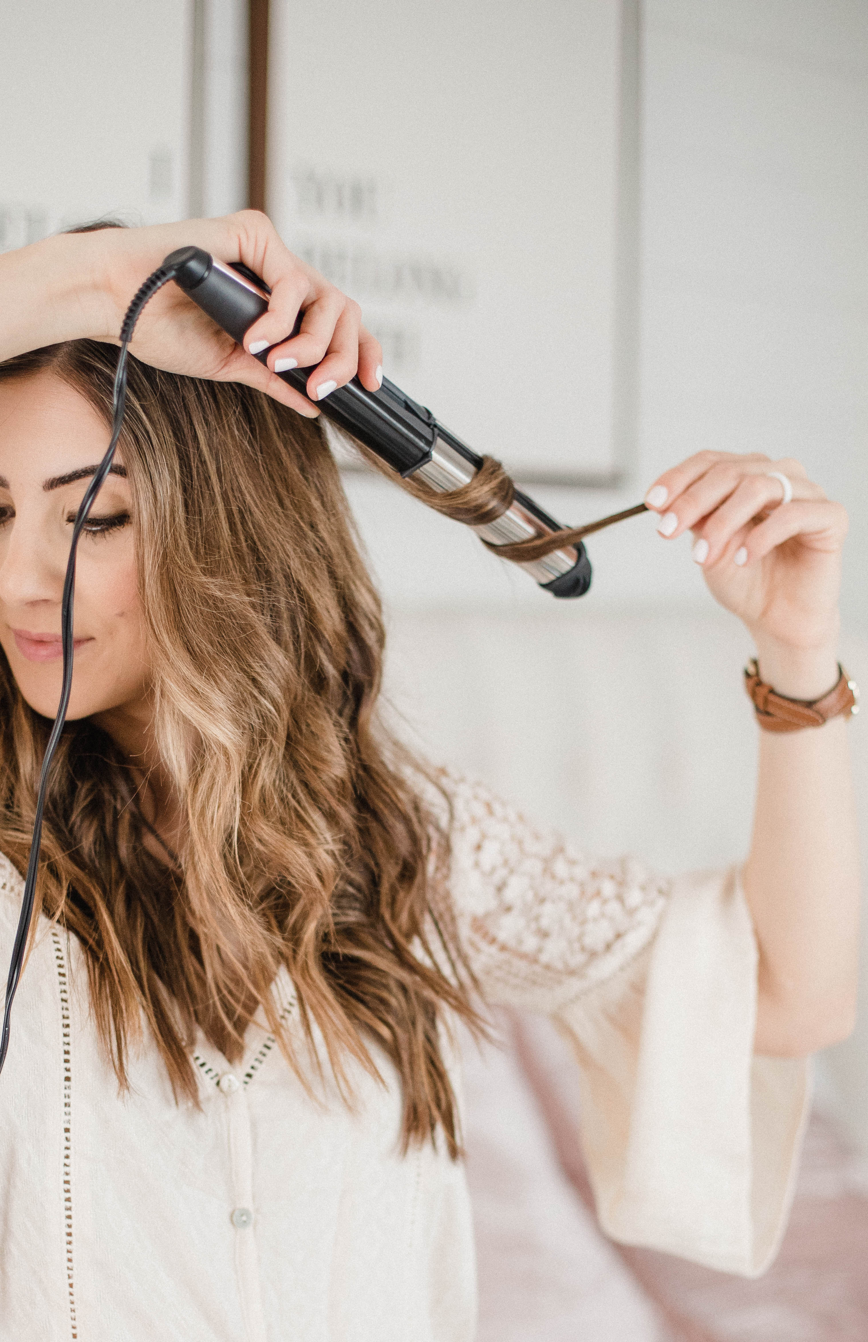 Life and style blogger Lauren McBride shares some simple Tips for Achieving Beachy Waves, and how you can achieve this style in under ten minutes. 