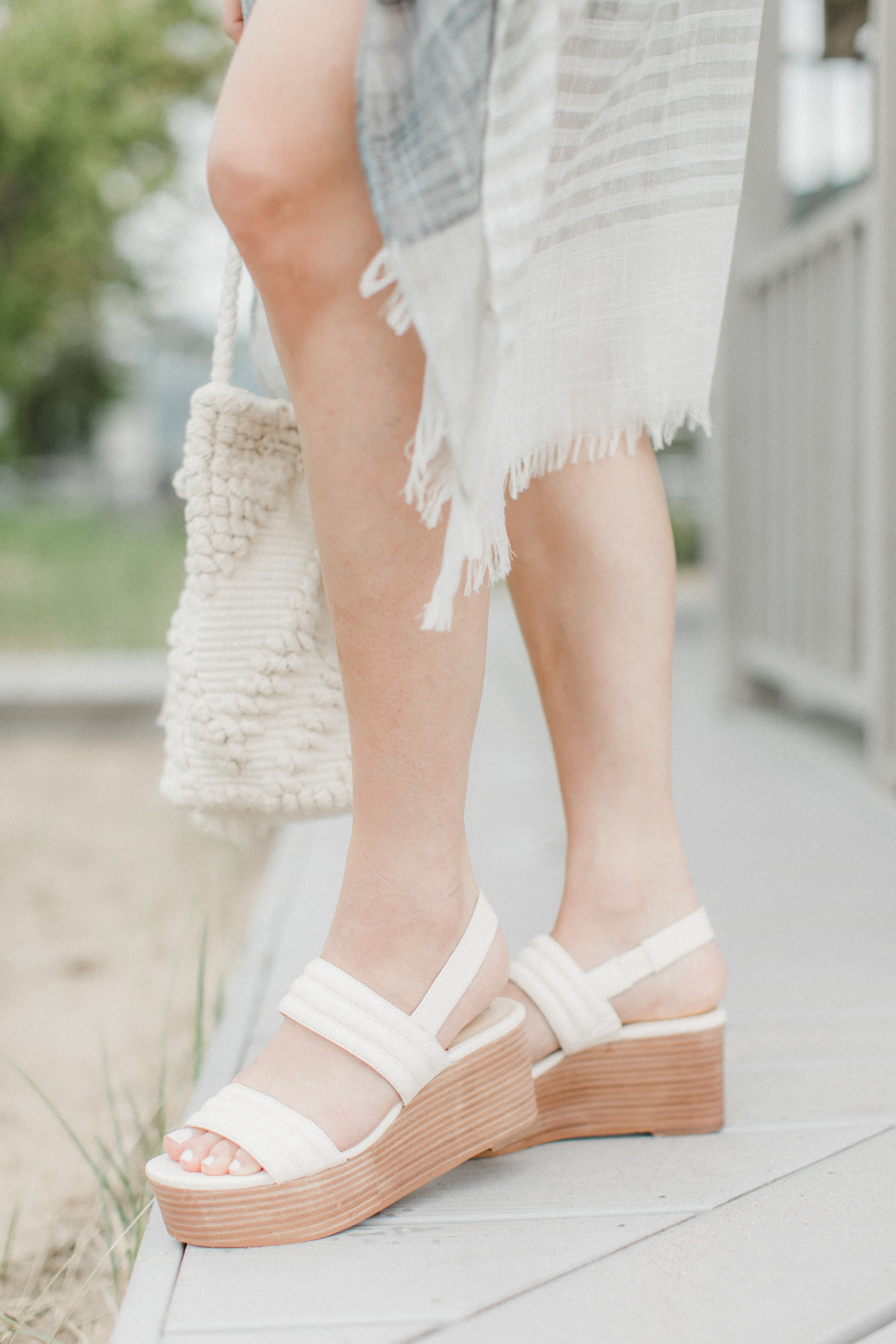 Life and style blogger Lauren McBride shares How to Style a Kimono for summer, featuring two looks taking a kimono from daytime to nighttime with these Sole Society Amberly Wedges.