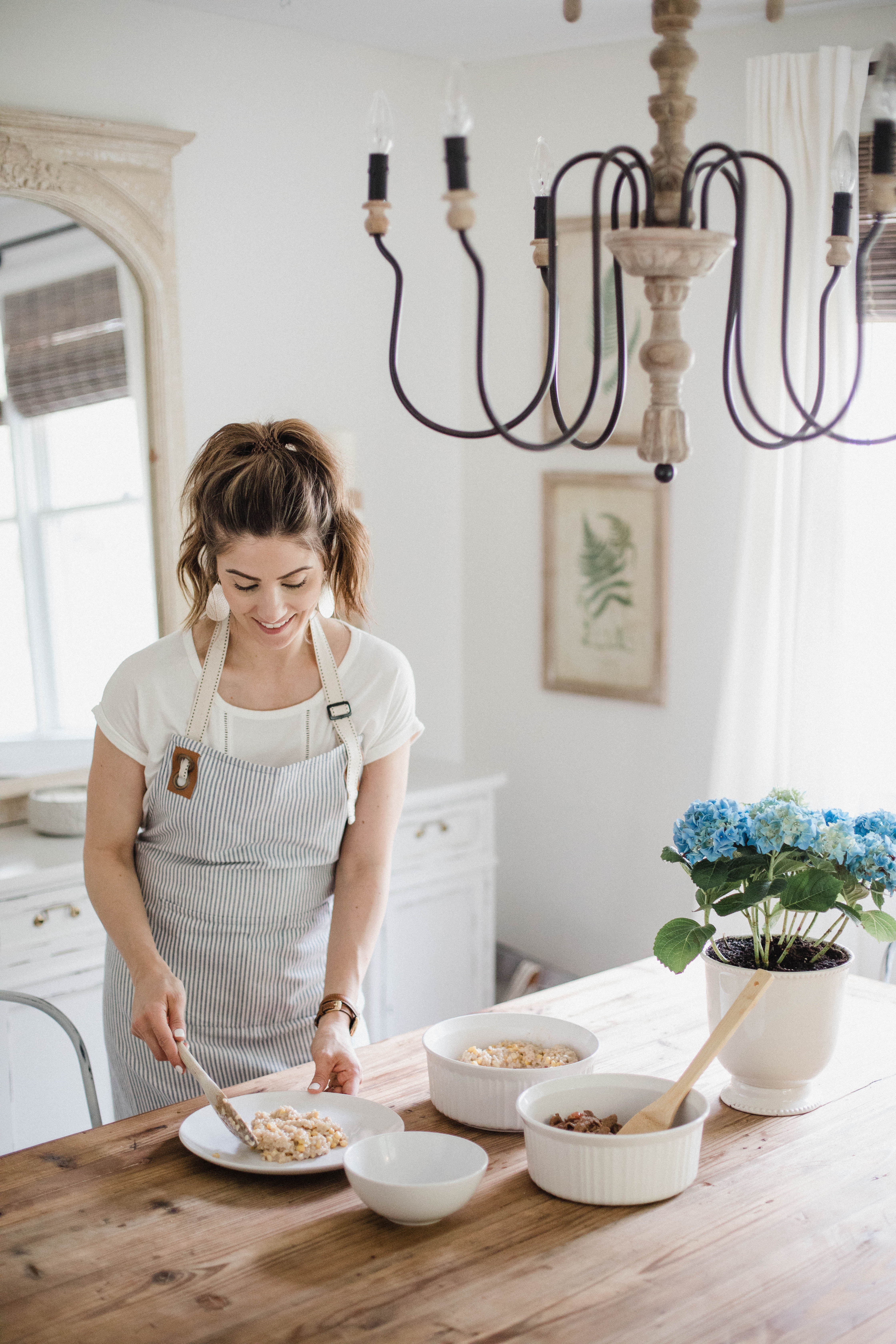 Life and style blogger Lauren McBride shares a tip for a stress-free meal time, including a coupon code for Home Chef meal delivery kit.