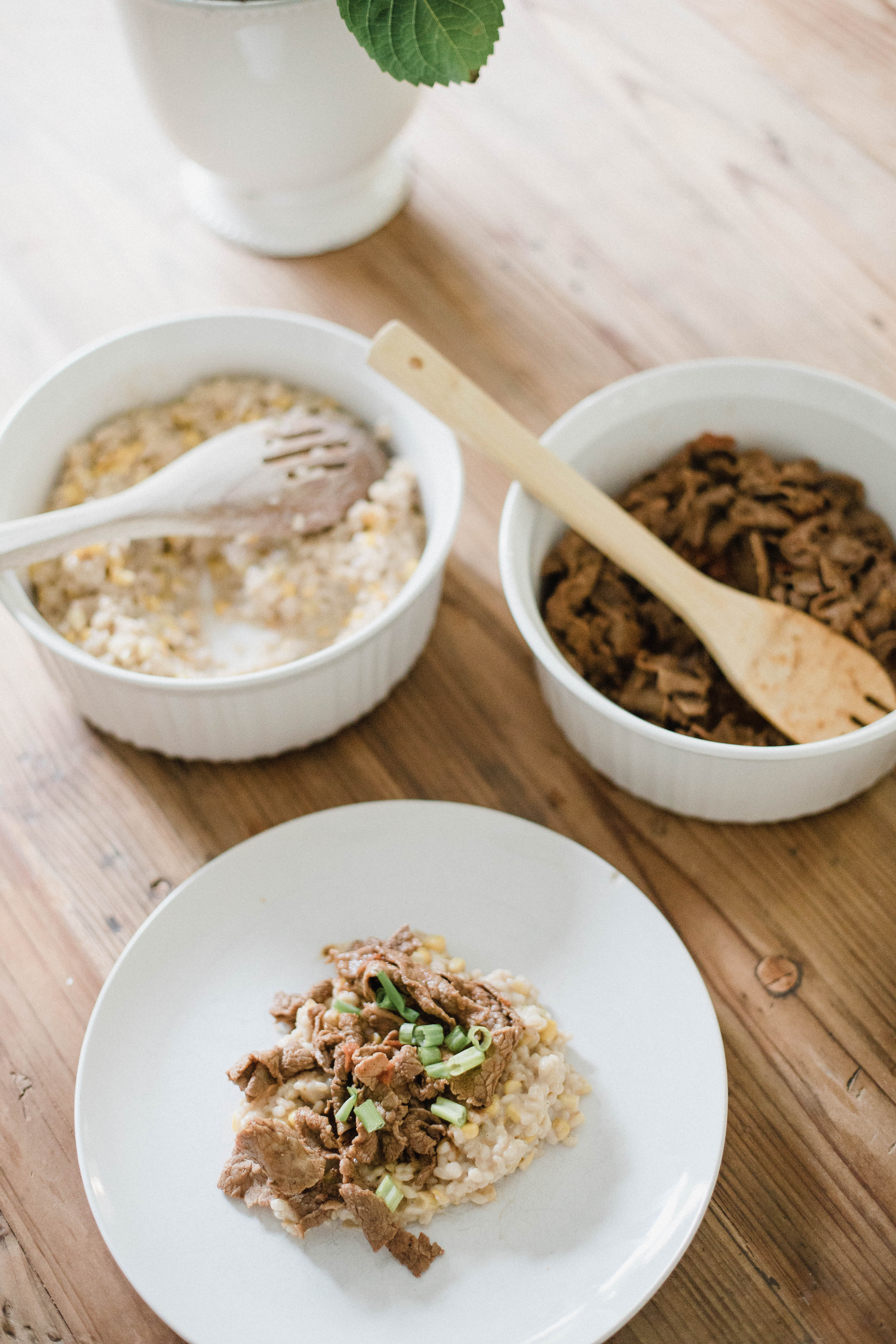 Life and style blogger Lauren McBride shares a tip for a stress-free meal time, including a coupon code for Home Chef meal delivery kit.