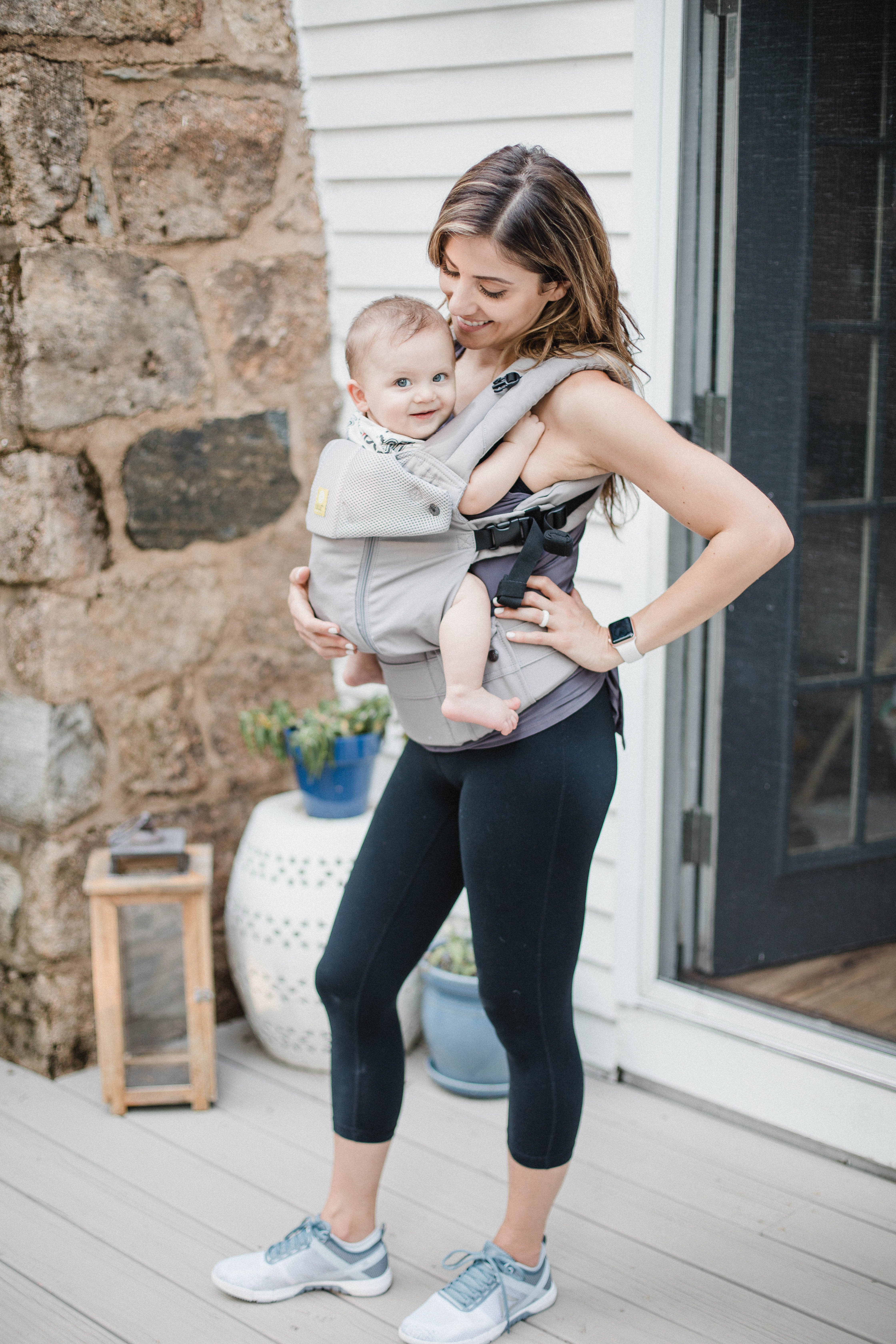 Connecticut life and style blogger Lauren McBride shares the Best Baby Carriers for babies ages newborn to toddlerhood and the various features each offers. 