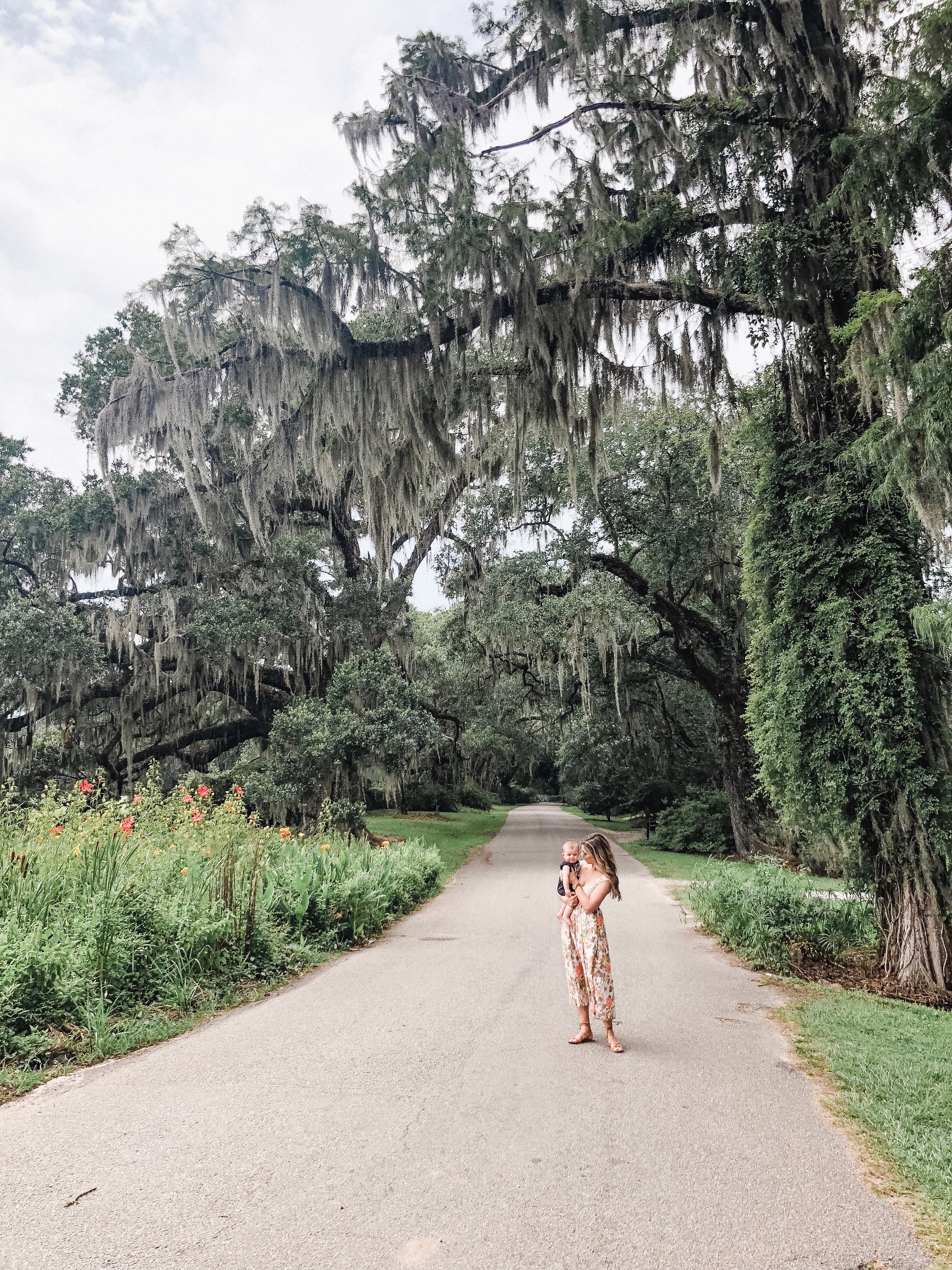 Connecticut life and style blogger Lauren McBride shares her Charleston Weekend Family Travel Guide featuring the best places to stay, eat, and activities to do with a young family.