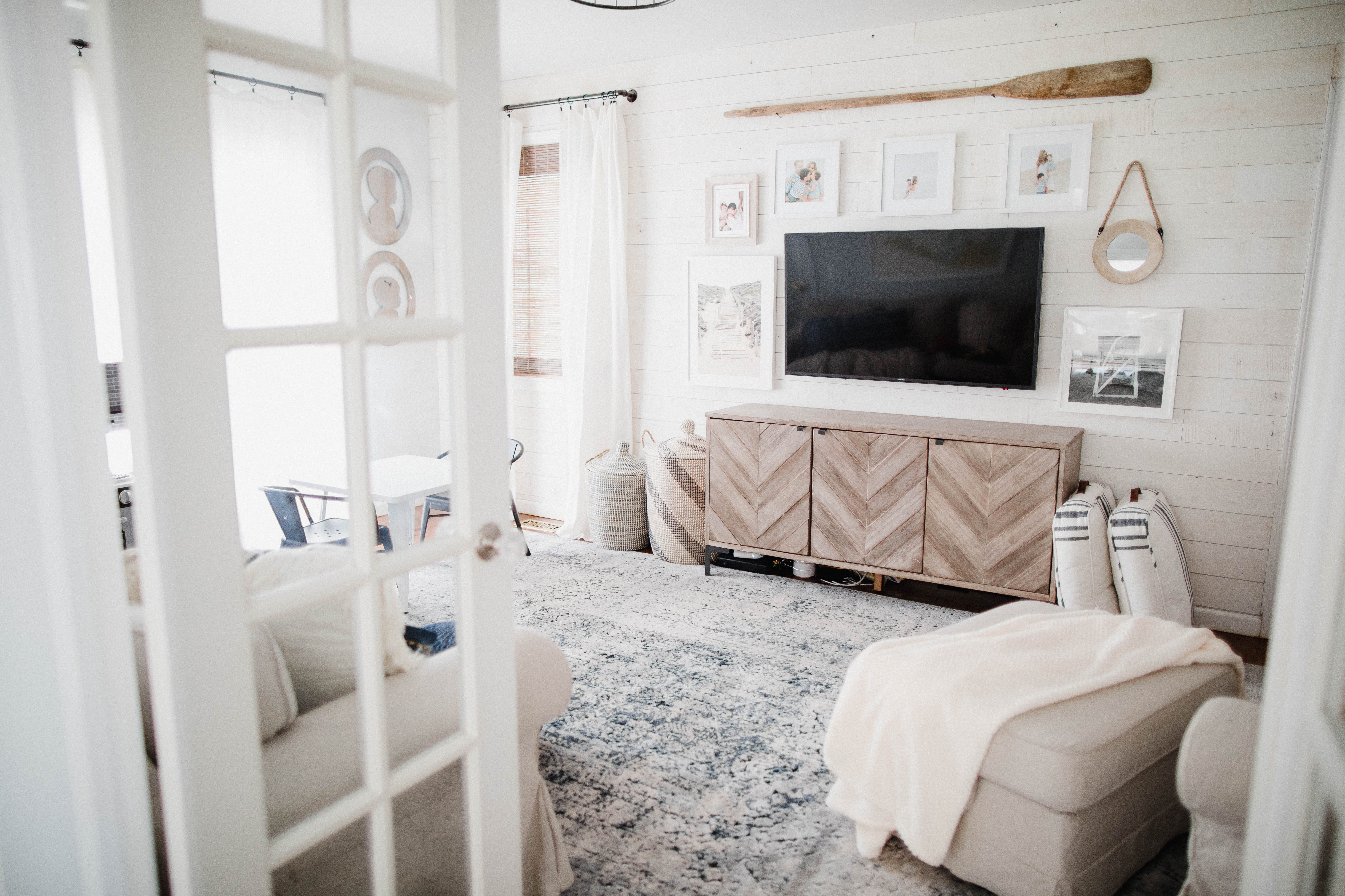 Connecticut life and style blogger Lauren McBride shares her Tips for a Dual Purpose Playroom, including how to seamlessly transition your living room to a playspace and back again.