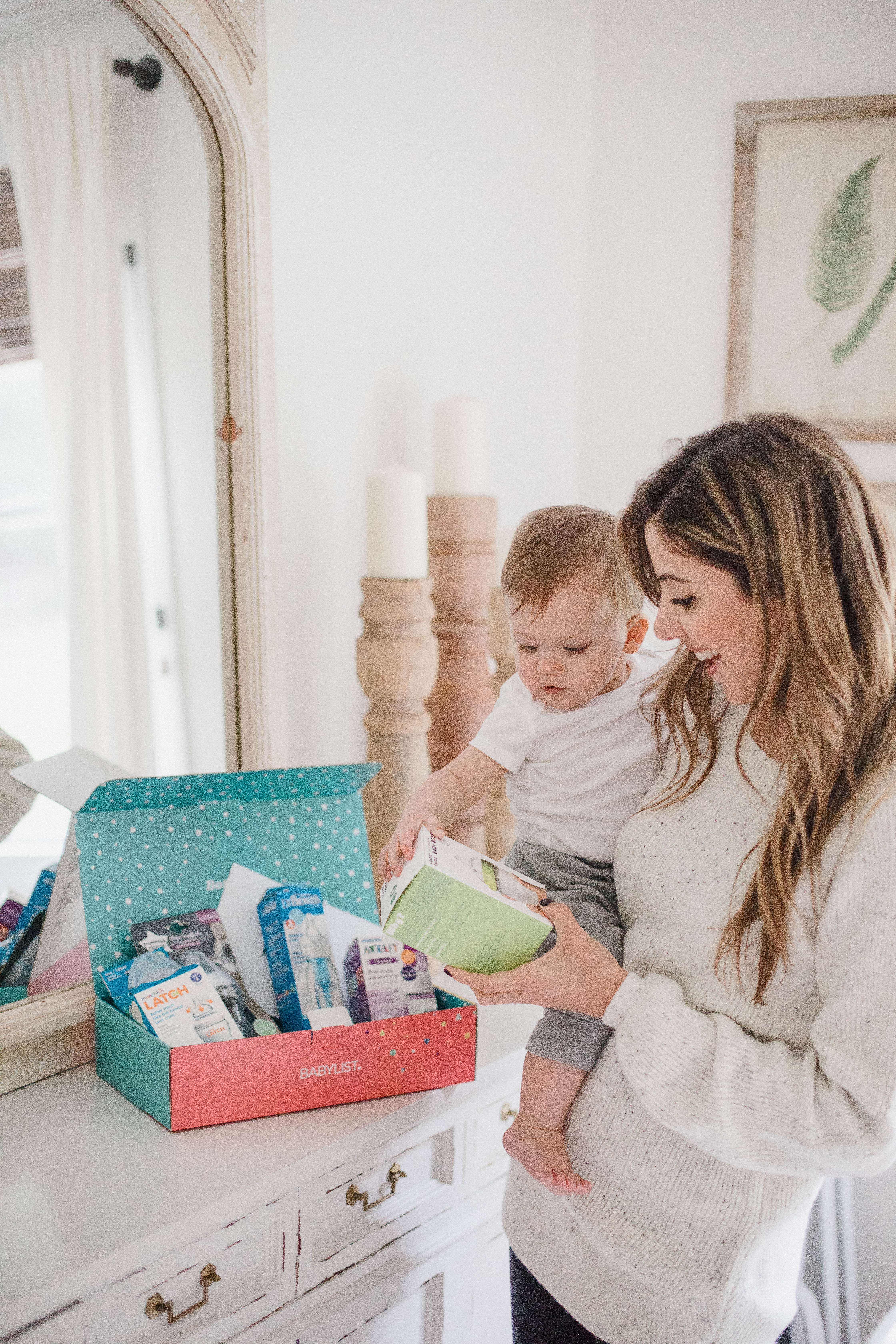 Connecticut life and style blogger Lauren McBride shares Babylist's Baby Bottle Box, a new item from Babylist that featured the top 5 bottles according to registries for parents to try.